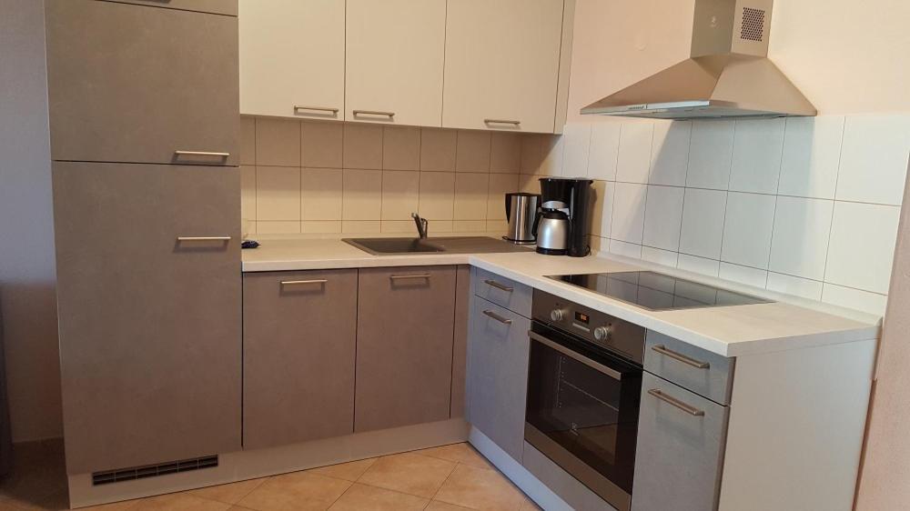 Apartments Marina أوميس المظهر الخارجي الصورة
