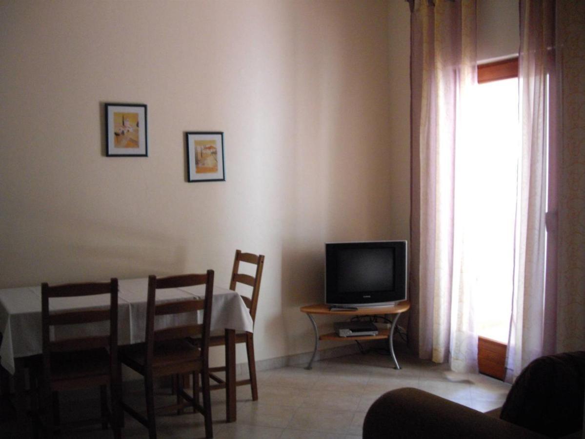 Apartments Marina أوميس المظهر الخارجي الصورة