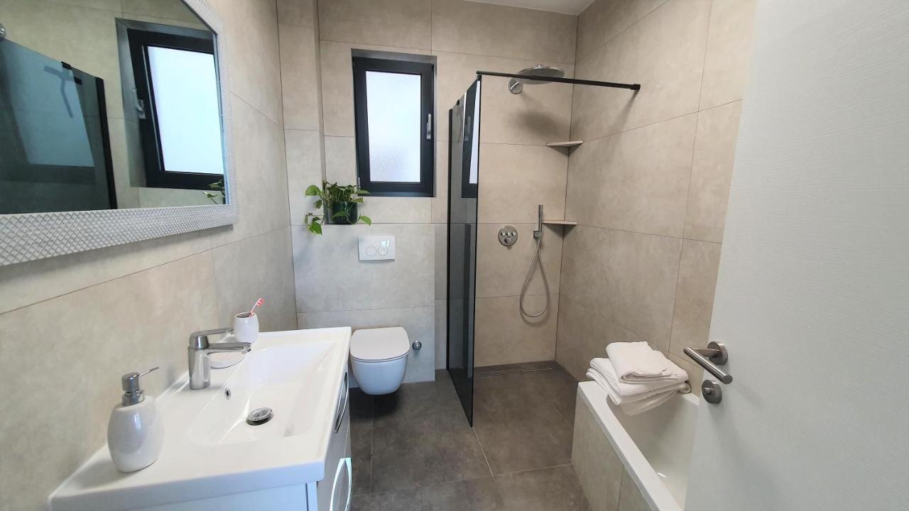 Apartments Marina أوميس المظهر الخارجي الصورة